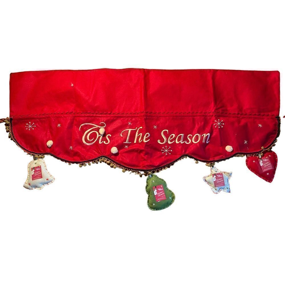 Better Homes & Gardens NWOT Christmas memories mantle cover/‘tis the season